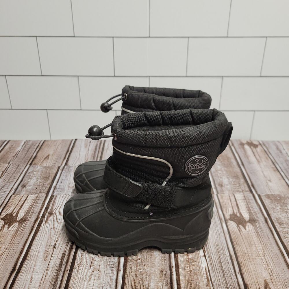 Totes Kids Youth Snow Boots Size 10T Black Strap Bungee Winter Shoes